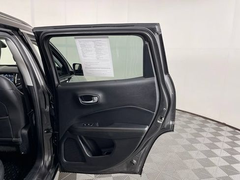 Used 2018 Jeep Compass Limited w/ Navigation Group AWD/4WD image 38