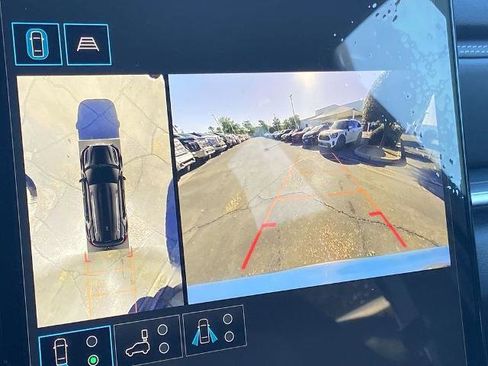 Used 2025 GMC Terrain Elevation w/ Technology Package II image 10