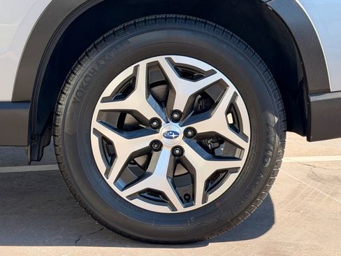 Used 2020 Subaru Forester Premium image 12