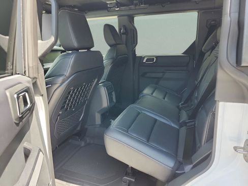 New 2025 Ford Bronco Badlands image 17