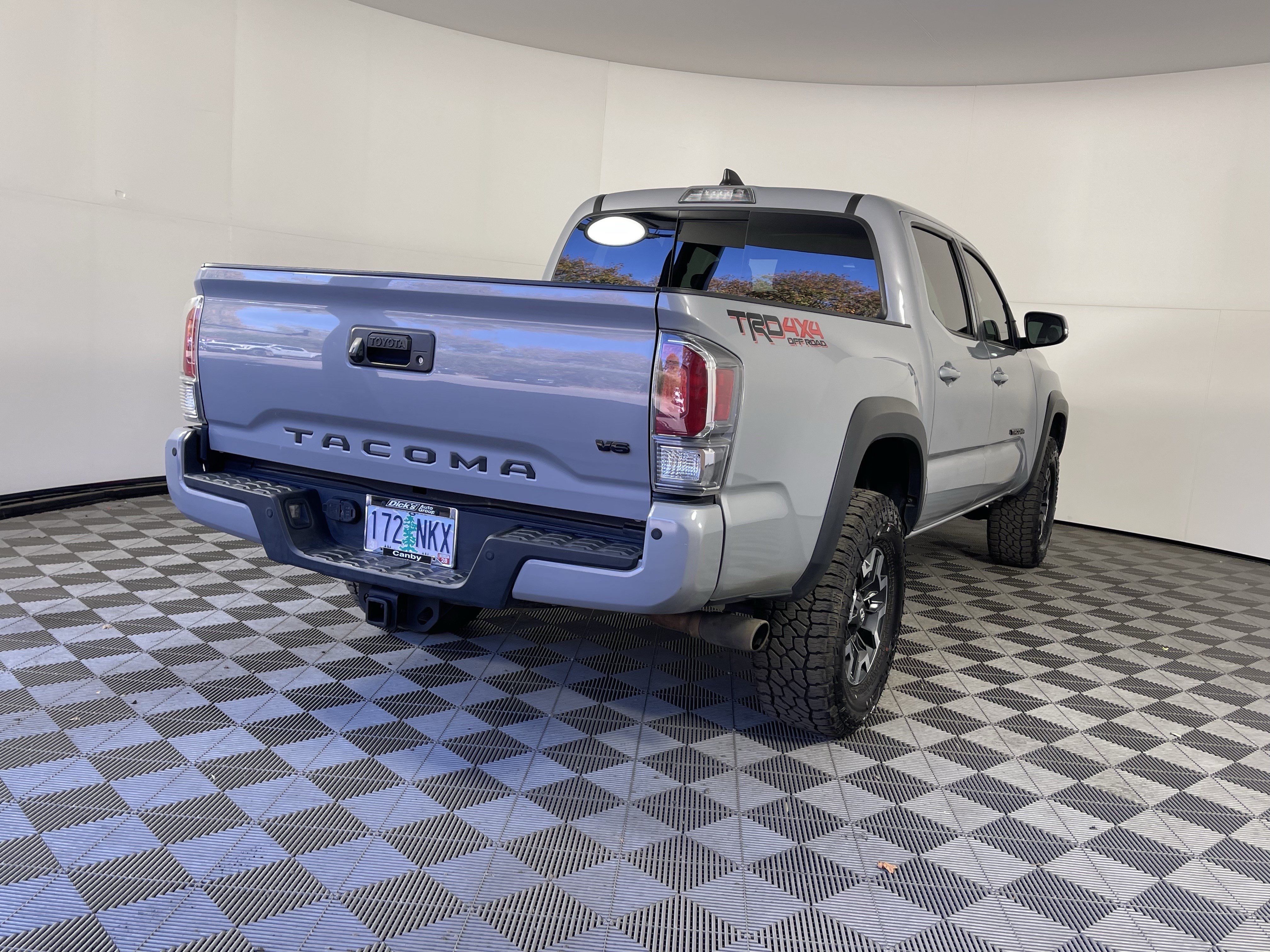Used 2020 Toyota Tacoma TRD Off-Road w/ TRD Premium Off Road Package AWD/4WD image 5