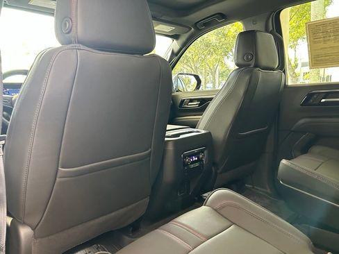 Used 2026 Chevrolet Suburban RST w/ Comfort Package RWD image 42