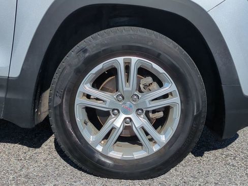 Used 2022 GMC Terrain SLE w/ Driver Convenience Package image 11