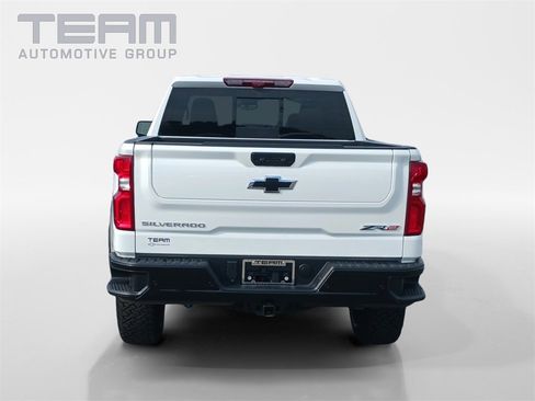 Used 2025 Chevrolet Silverado 1500 ZR2 w/ Technology Package image 6