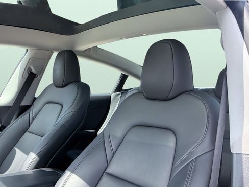 Used 2023 Tesla Model 3 Standard Range RWD image 19