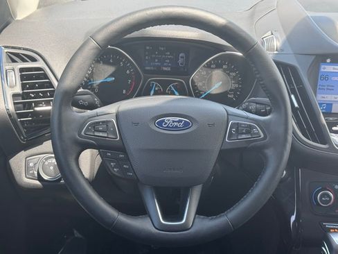 Used 2019 Ford Escape Titanium AWD/4WD image 8