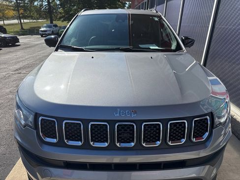 Used 2023 Jeep Compass Latitude w/ Convenience Group image 8