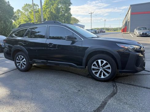 Used 2024 Subaru Outback Premium AWD/4WD image 5