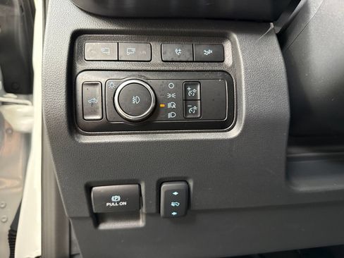 Used 2024 Ford F250 Lariat w/ Lariat Ultimate Package AWD/4WD image 19