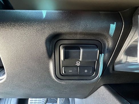 New 2026 GMC Hummer EV SUV w/ LPO, Sport Package AWD/4WD image 30