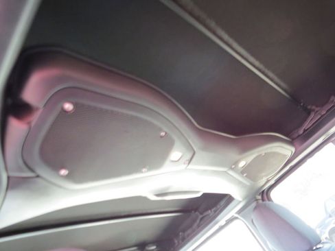 Used 2024 Jeep Gladiator Sport image 18