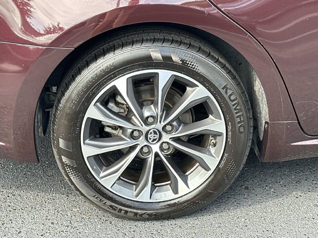 Used 2016 Toyota Avalon XLE Premium FWD image 9