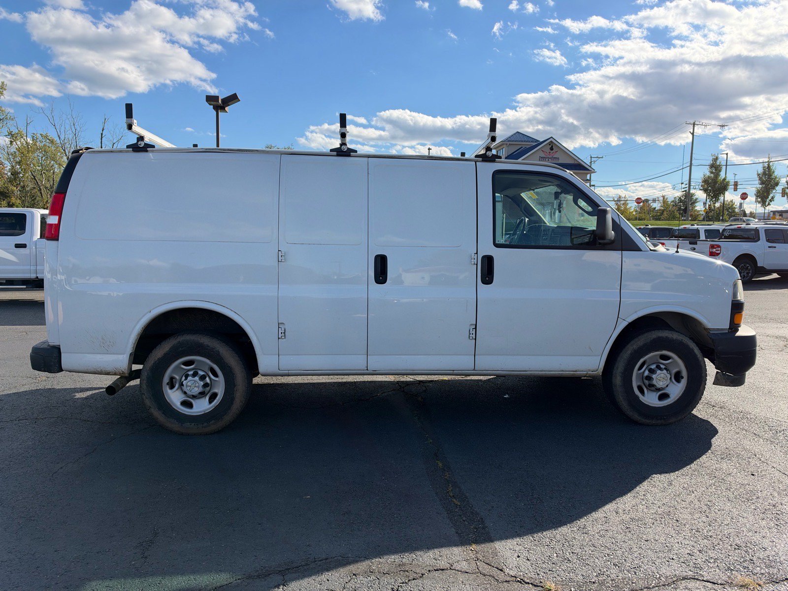 Used 2021 Chevrolet Express 2500 w/ Driver Convenience Package RWD image 4