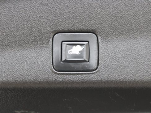 Used 2021 Chevrolet TrailBlazer LT w/ Sun and Liftgate Package image 29