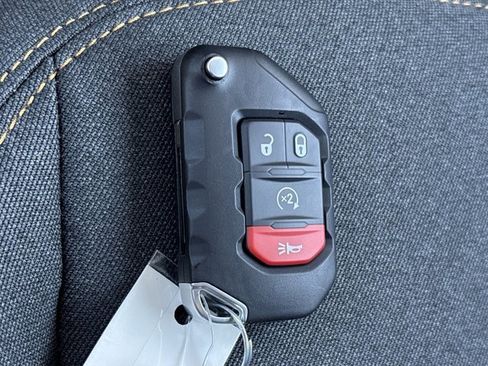 New 2025 Jeep Gladiator Sport image 34