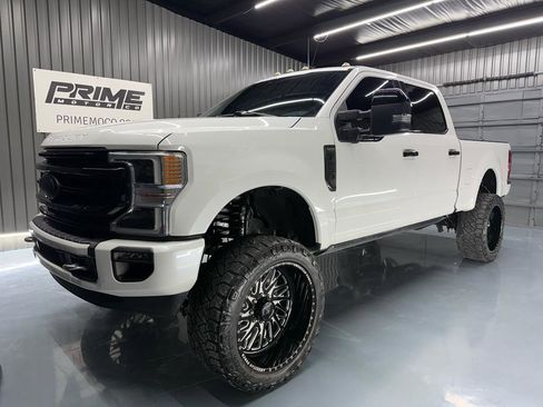 Used 2022 Ford F250 Platinum w/ FX4 Off-Road Package image 1