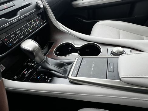 Certified 2022 Lexus RX 350 FWD w/ Premium Package image 28