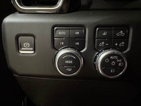 Used 2024 GMC Sierra 1500 Denali Ultimate AWD/4WD image 11