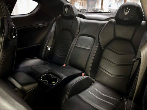 Used 2015 Maserati GranTurismo Sport RWD image 17