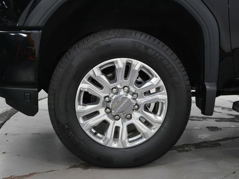 Used 2021 GMC Sierra 2500 Denali w/ Denali Ultimate Package image 32