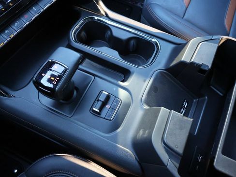 Used 2023 GMC Sierra 1500 AT4 w/ AT4 Premium Package AWD/4WD image 30