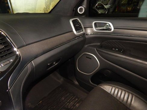 Used 2021 Jeep Grand Cherokee SRT image 20