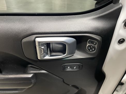 Used 2021 Jeep Wrangler Unlimited Sport w/ Sun And Sound Package AWD/4WD image 19