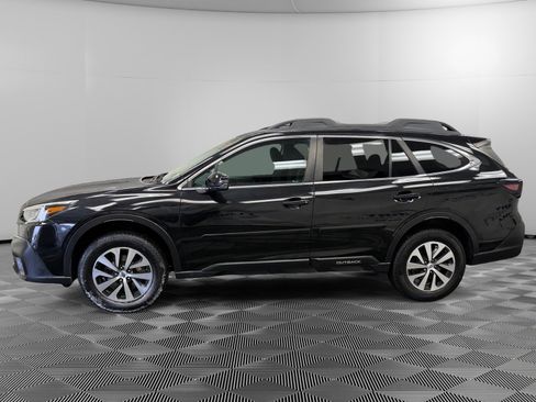 Used 2020 Subaru Outback Premium image 2