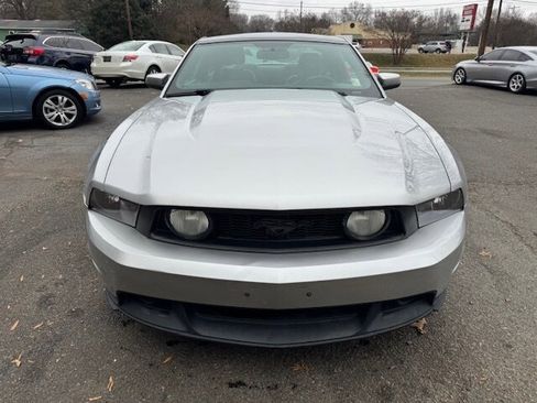 Used 2010 Ford Mustang GT Premium image 6