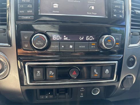 Used 2017 Nissan Titan Platinum Reserve RWD image 19