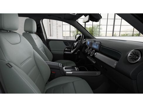 New 2026 Mercedes-Benz GLB 250 image 4