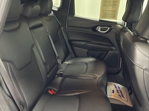 Used 2025 Jeep Compass Trailhawk AWD/4WD image 24