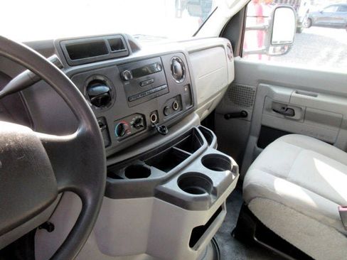 Used 2019 Ford E-450 and Econoline 450 Super Duty w/ Exterior Upgrade Package image 10