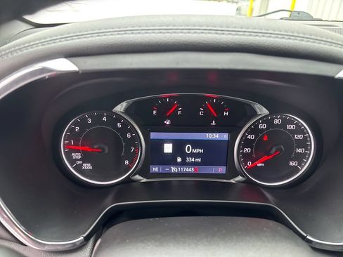 Used 2019 Chevrolet Blazer LT w/ Sound & Technology Package FWD image 12