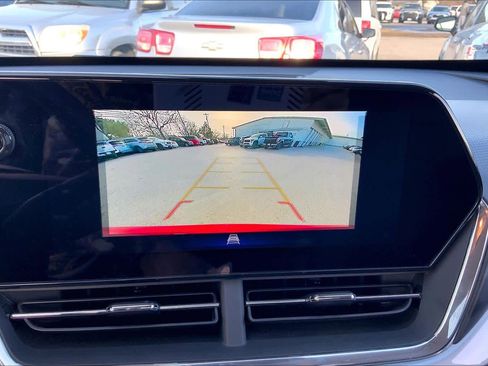 Used 2025 Chevrolet Trax LT image 26