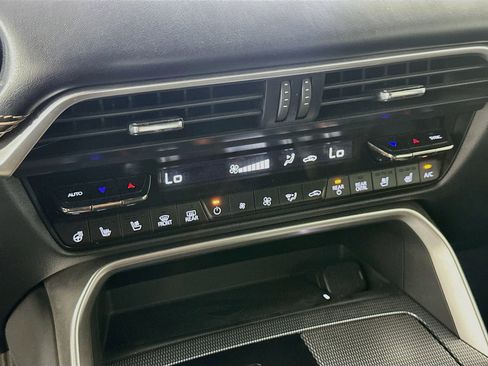Used 2024 MAZDA CX-90 Plug-In Hybrid w/ Premium Plus AWD/4WD image 24