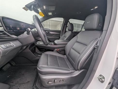 Used 2025 Buick Enclave Sport Touring w/ LPO, Floor Liner Package image 21