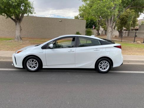 Used 2022 Toyota Prius LE FWD image 12