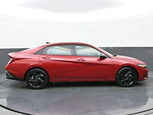 Certified 2026 Hyundai Elantra Sport FWD image 3