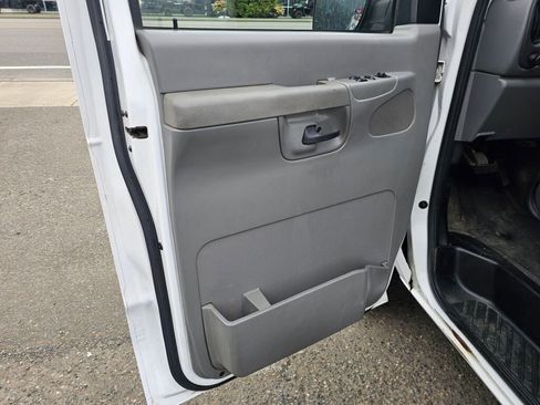 Used 2008 Ford E-150 and Econoline 150 RWD image 19