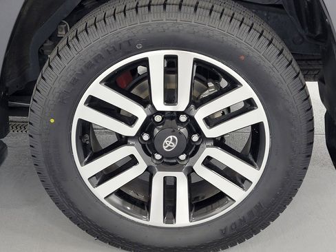 Certified 2023 Toyota 4Runner Limited AWD/4WD image 11