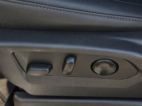 Certified 2025 Chevrolet Tahoe Z71 w/ Comfort Package image 40