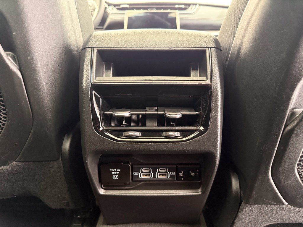 Used 2024 Jeep Grand Cherokee Limited 4xe AWD/4WD image 30