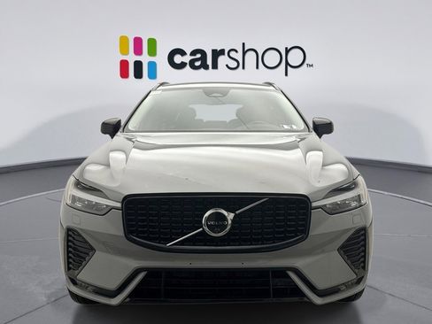 Used 2025 Volvo XC60 B5 Plus image 8