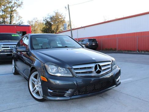 Used 2013 Mercedes-Benz C 250 Sedan image 6