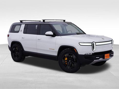 Used 2023 Rivian R1S Adventure image 1