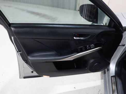 Used 2016 Lexus IS 300 AWD w/ Navigation System Package image 33