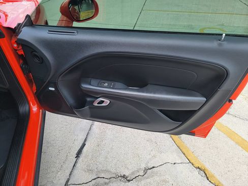 Used 2016 Dodge Challenger R/T Scat Pack w/ Leather Interior Group RWD image 12
