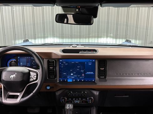 Used 2024 Ford Bronco Outer Banks AWD/4WD image 34