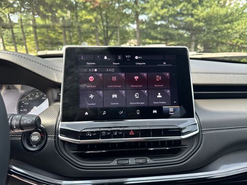 Certified 2022 Jeep Compass Altitude image 23